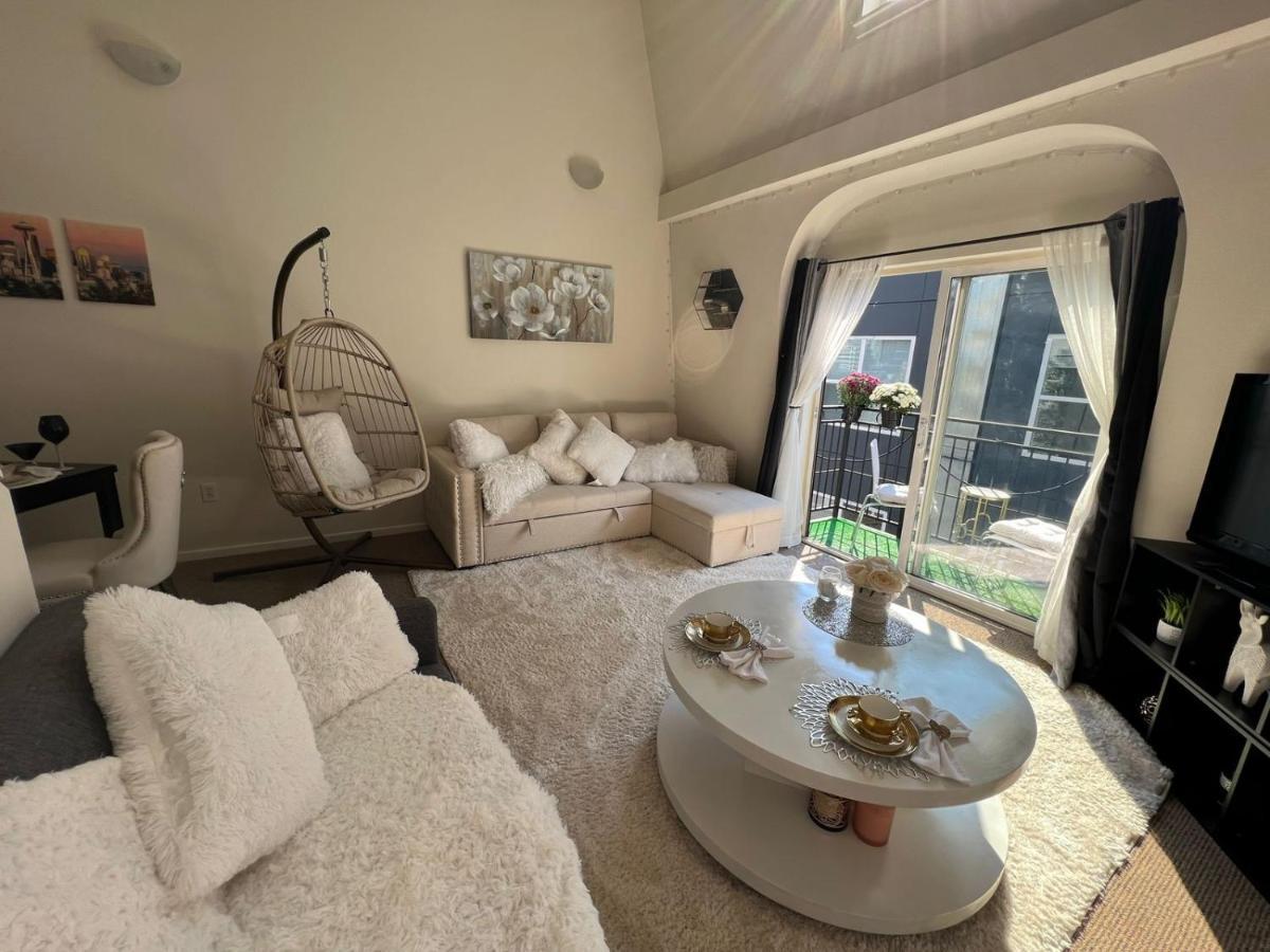 סיאטל Cozy Downtown Condo Retreat With Space Needle View מראה חיצוני תמונה